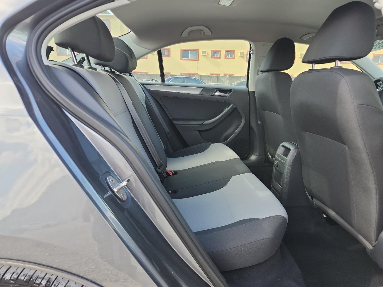 Volkswagen Jetta s 2017