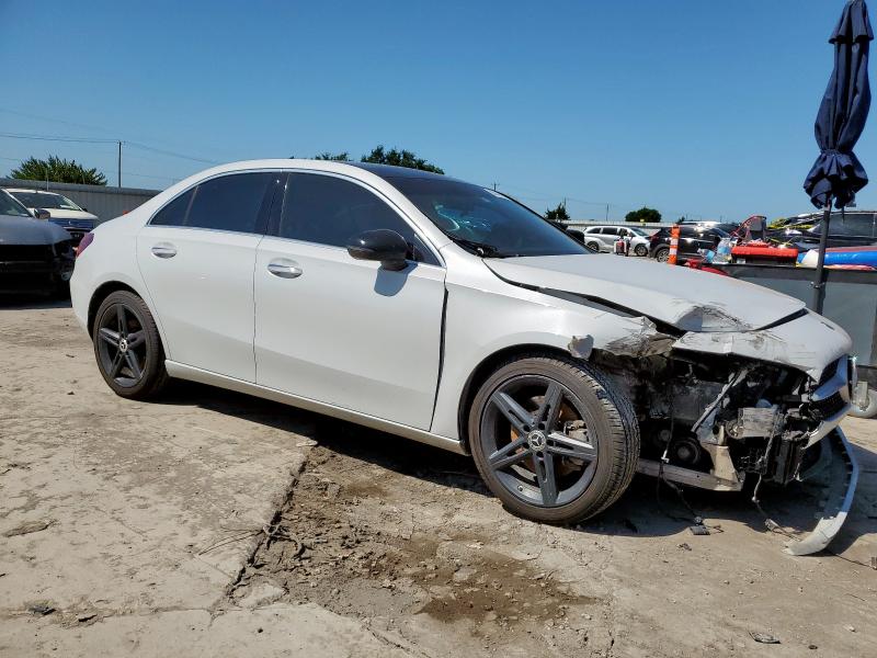 2019 MERCEDES-BENZ A 220 4MAT WDD3G4FB0KW034857