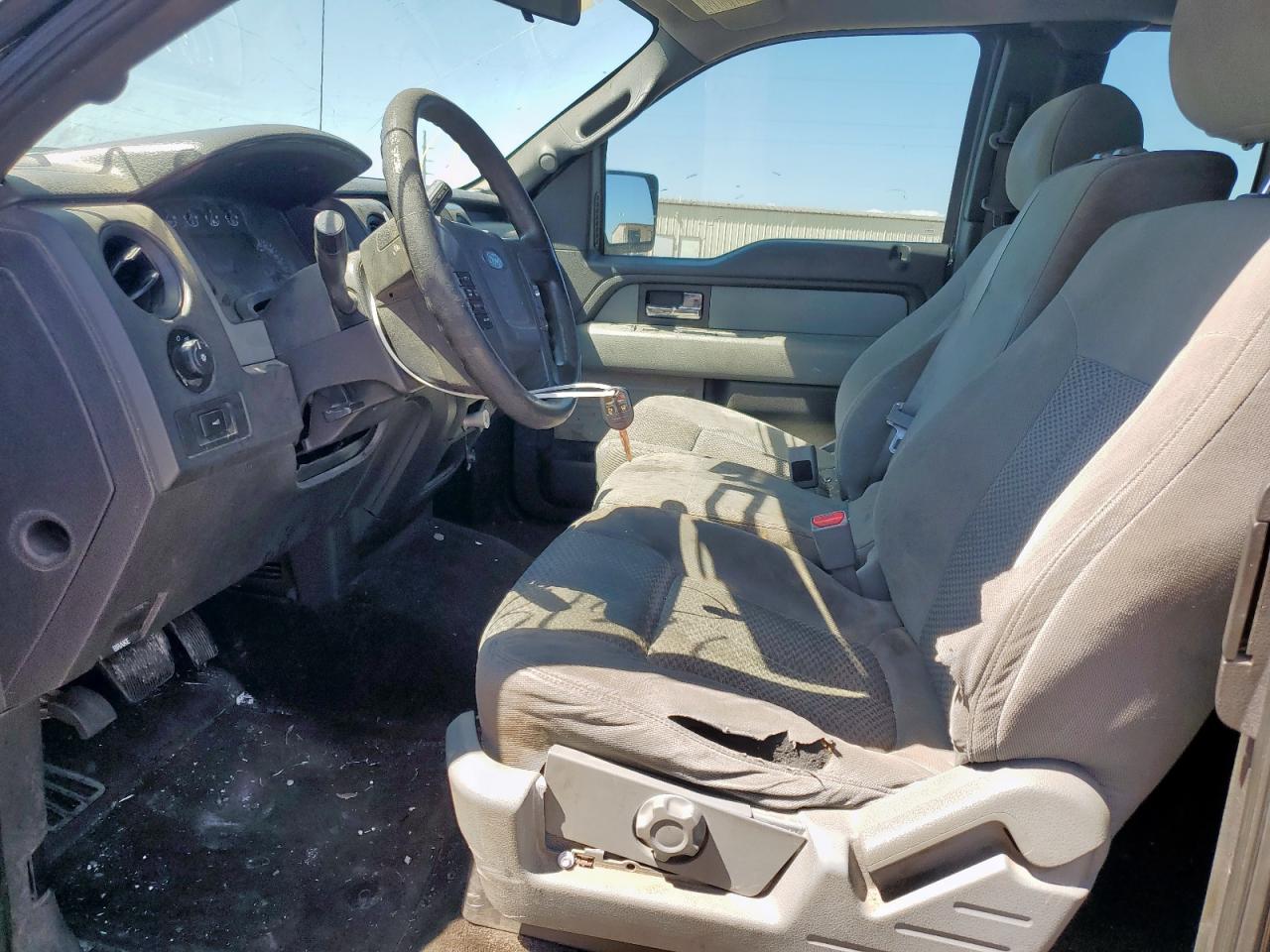 FORD F-150 SUPER CAB