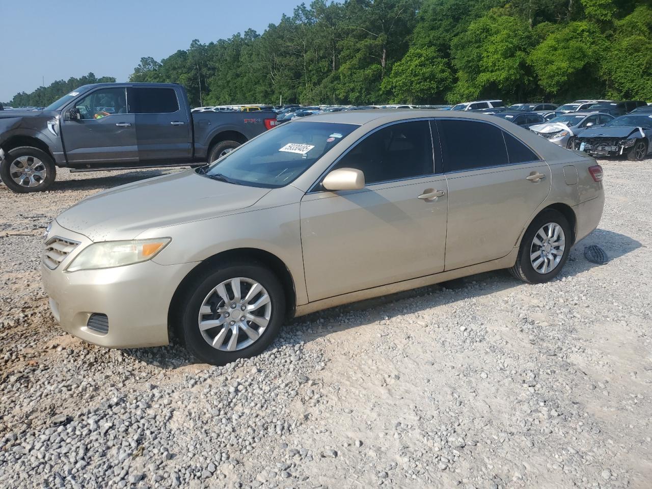 TOYOTA CAMRY BASE