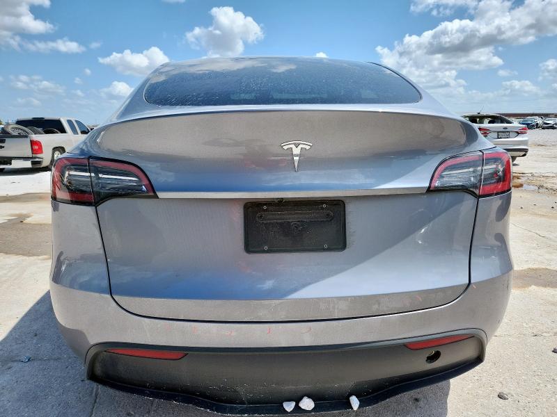 2024 TESLA MODEL Y 7SAYGDED2RA326365