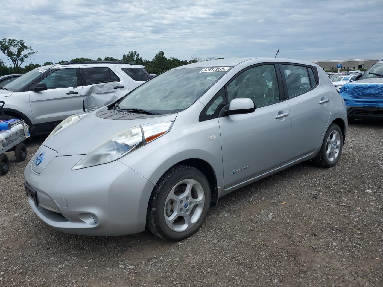 NISSAN LEAF SV