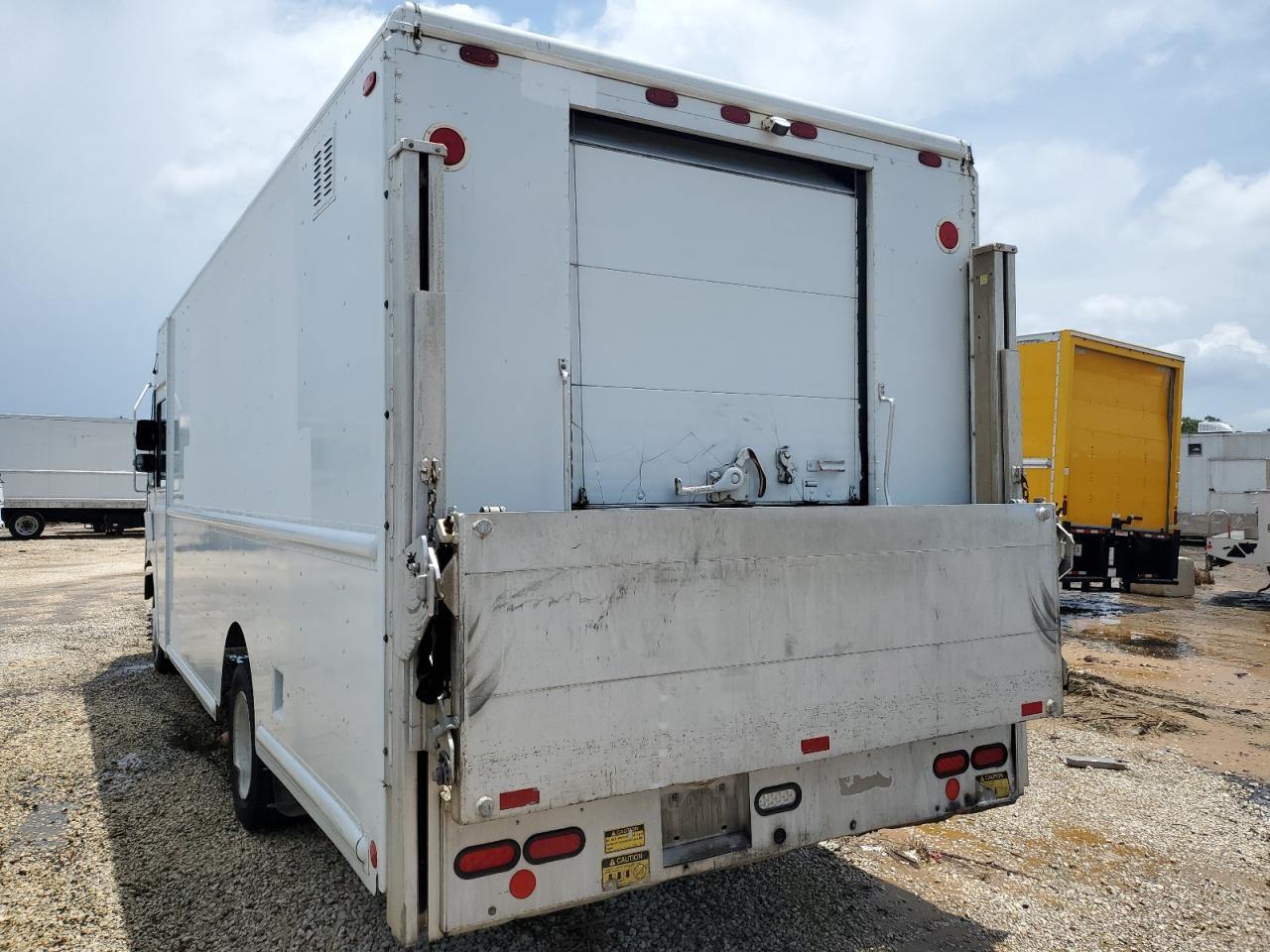 Lot #3172658931 2015 FORD F59