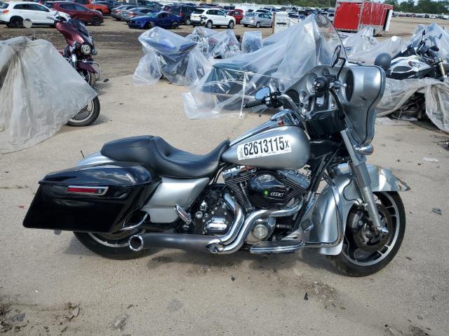 HARLEY-DAVIDSON FLHX 2010 silver road/str gas 1HD1KB418AB603702 photo #1