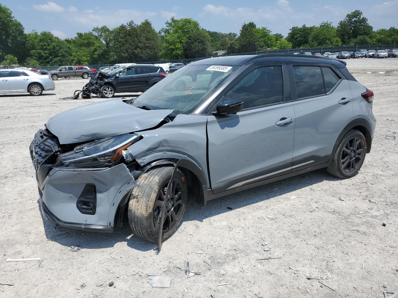 NISSAN KICKS SR