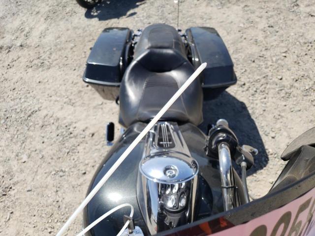 2009 HARLEY-DAVIDSON FLHX - 1HD1KB4359Y624159