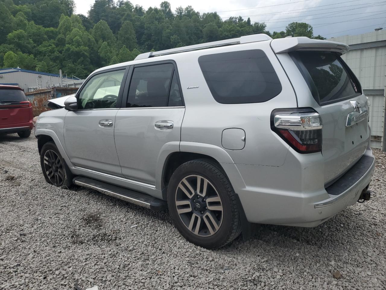 TOYOTA 4RUNNER SR5/SR5 PREMIUM
