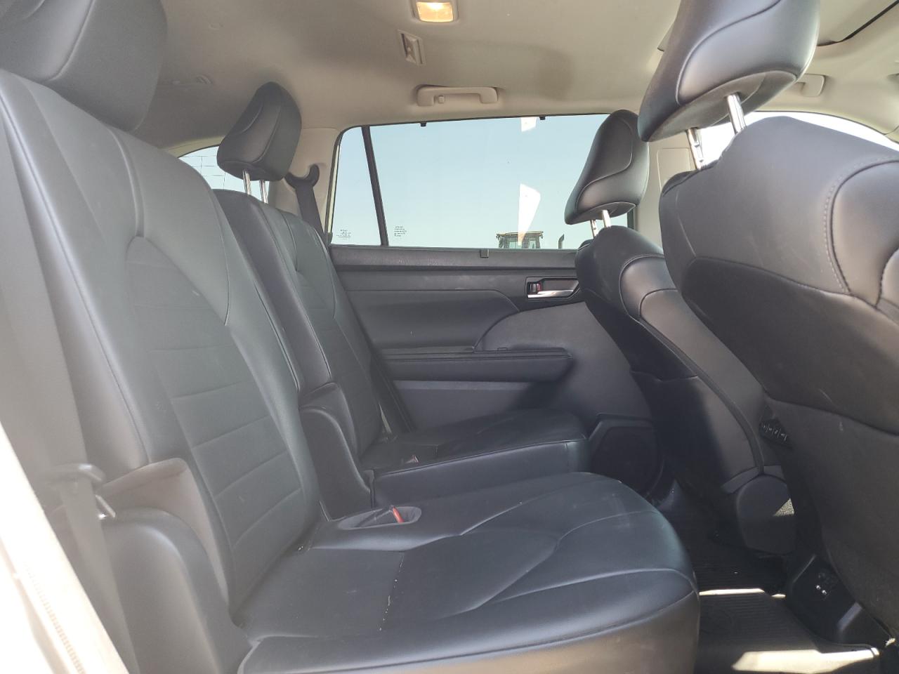 TOYOTA HIGHLANDER XLE