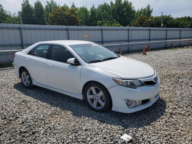 Vin: 4t1bf1fk2eu423020, lot: 59749385, toyota camry l 20144