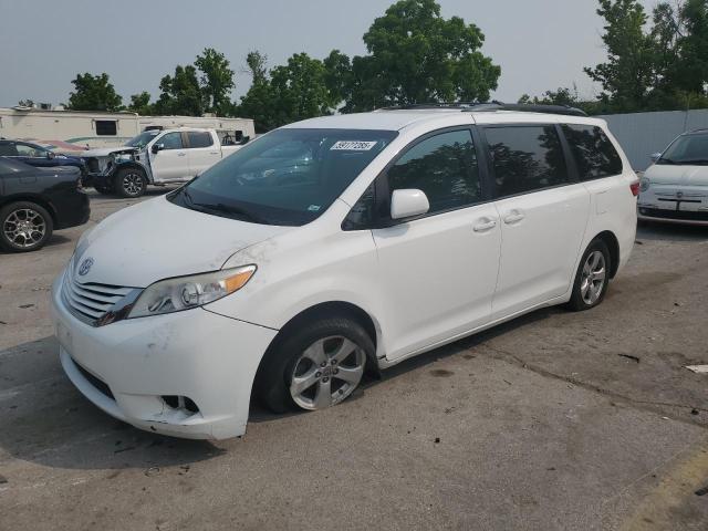 TOYOTA SIENNA LE