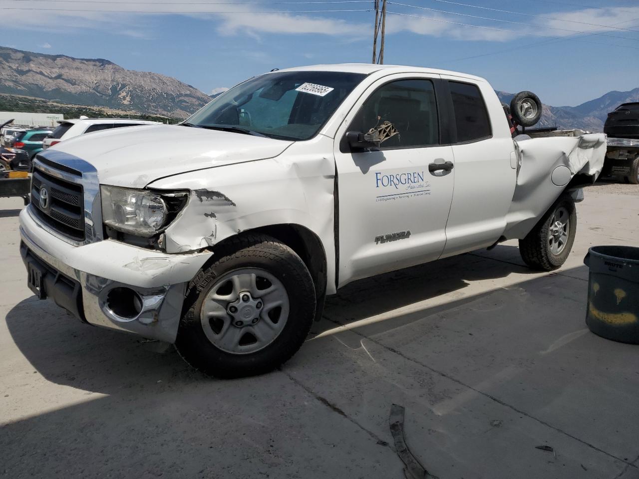 TOYOTA TUNDRA DOUBLE CAB SR5