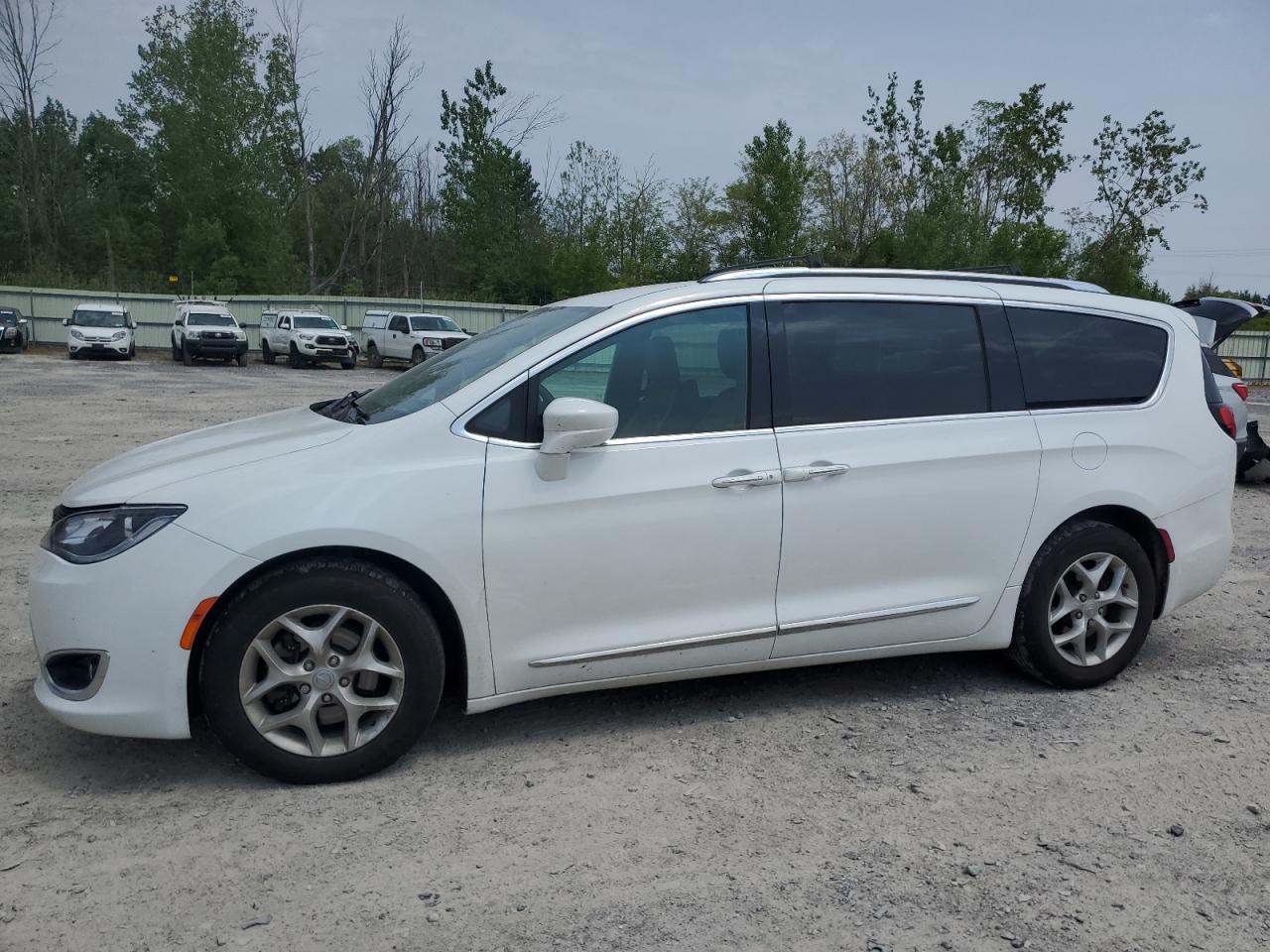 CHRYSLER PACIFICA TOURING L