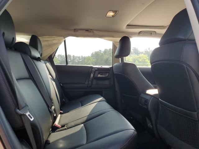 2024 TOYOTA 4RUNNER SR - JTERU5JRXR6296494