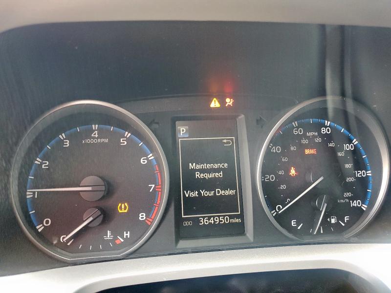 2018 TOYOTA RAV4 LE JTMZFREV1JJ156607