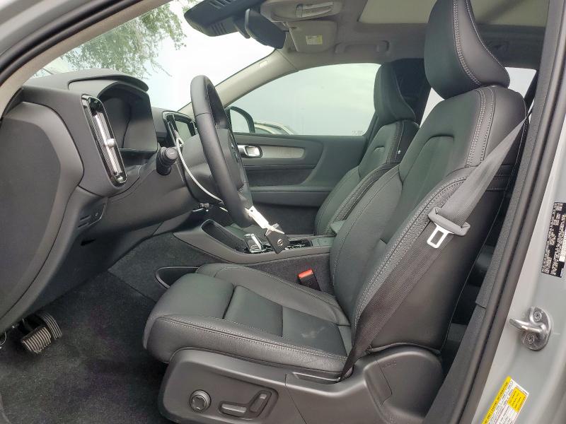 2024 VOLVO XC40 PLUS YV4L12UL4R2323086