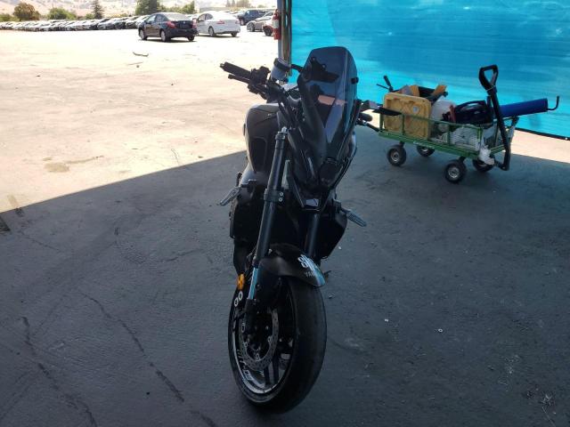 YAMAHA MT09 C 2022 black  gas JYARN71Y9NA000582 photo #3