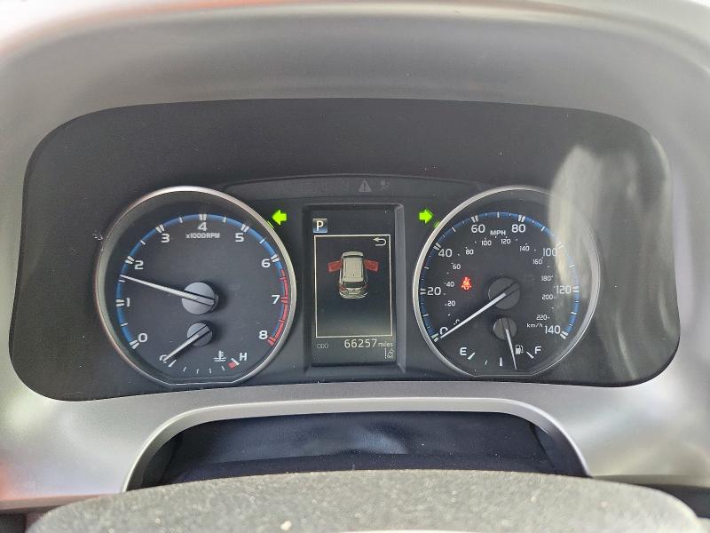 2018 TOYOTA RAV4 LE - JTMZFREV0JJ740772