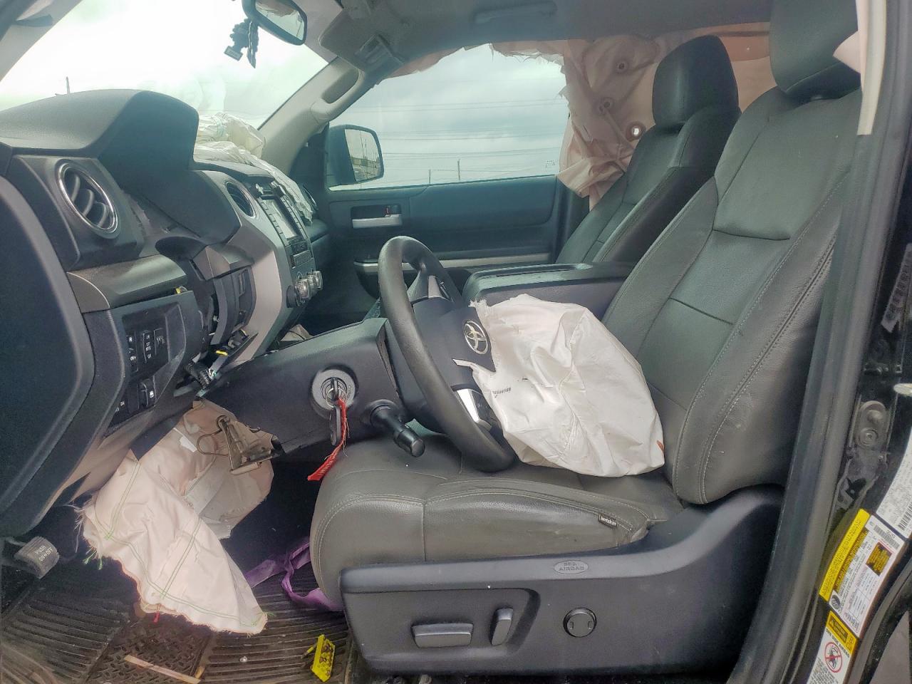 TOYOTA TUNDRA CREWMAX SR5