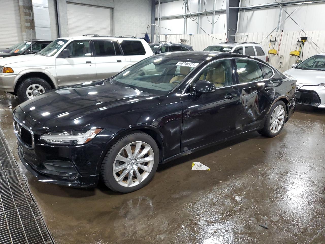 VOLVO S90 T6 MOMENTUM
