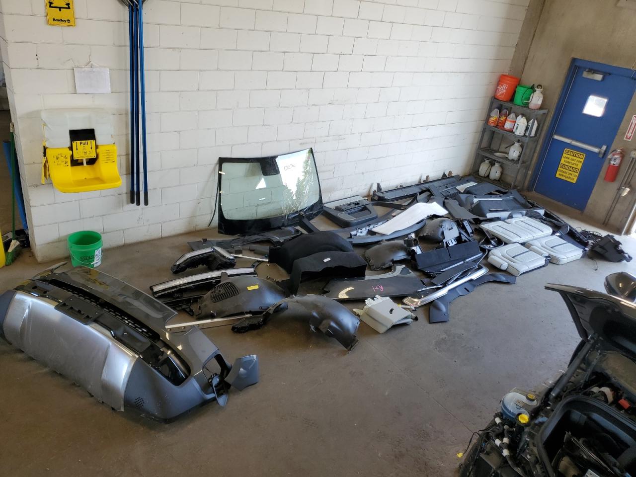 RIVIAN R1S ADVENTURE