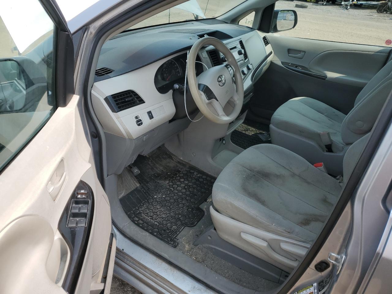 Toyota Sienna 2014