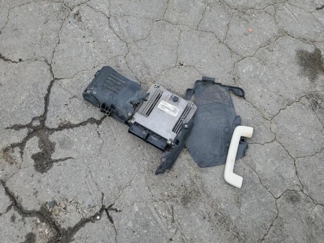 2017 FORD ESCAPE TIT - 1FMCU0J95HUF05837