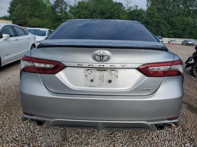 2018 TOYOTA 1 TON 4T1B61HK3JU077177