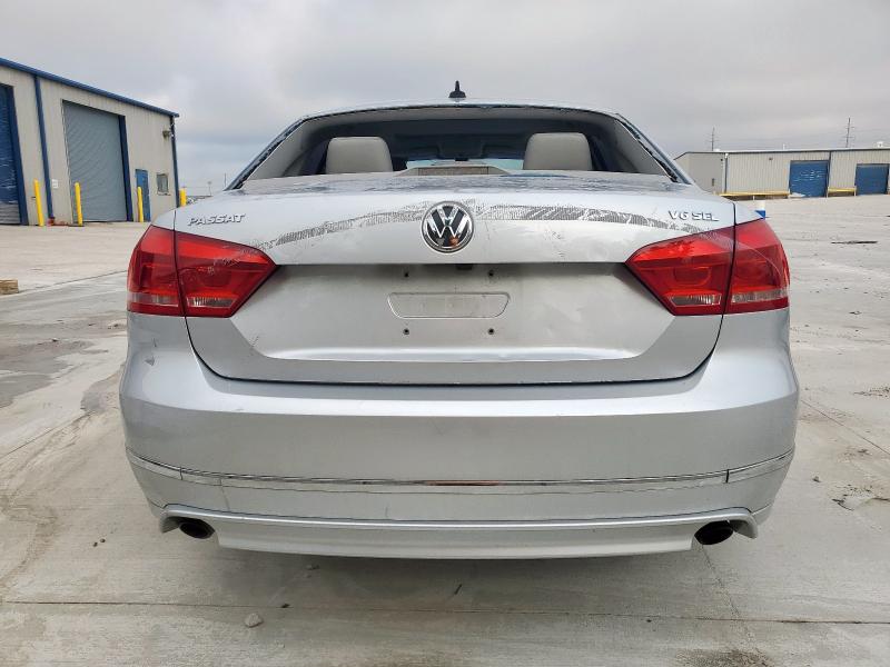 2015 VOLKSWAGEN PASSAT SEL 1VWCM7A36FC117203