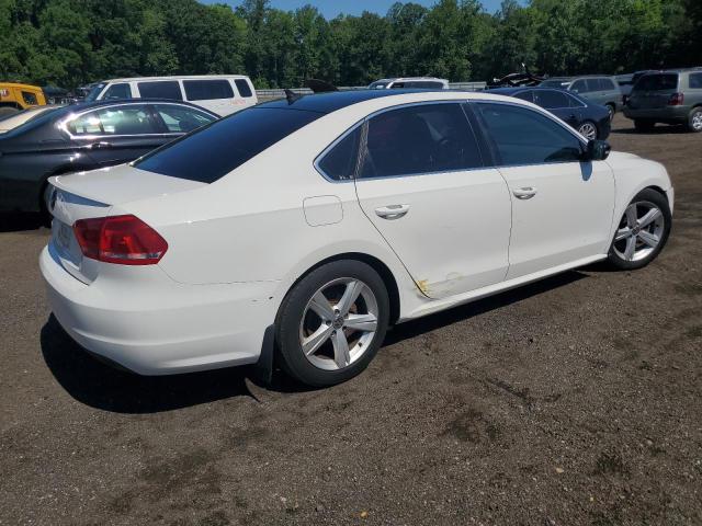 2015 VOLKSWAGEN PASSAT SE 1VWBT7A3XFC079389