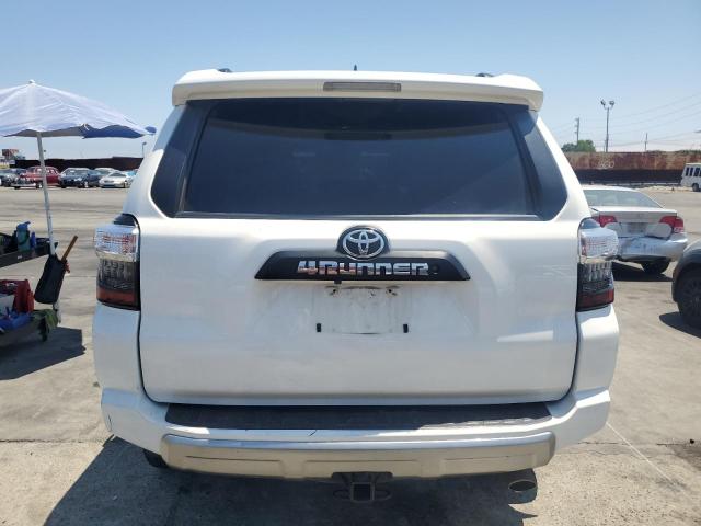 2019 TOYOTA 4RUNNER SR JTEBU5JRXK5648602