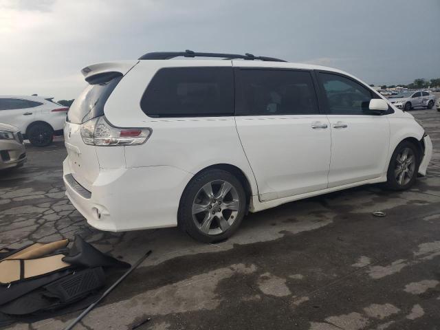 Vin: 5tdxk3dc5ds332680, lot: 62996265, toyota sienna sport 20133