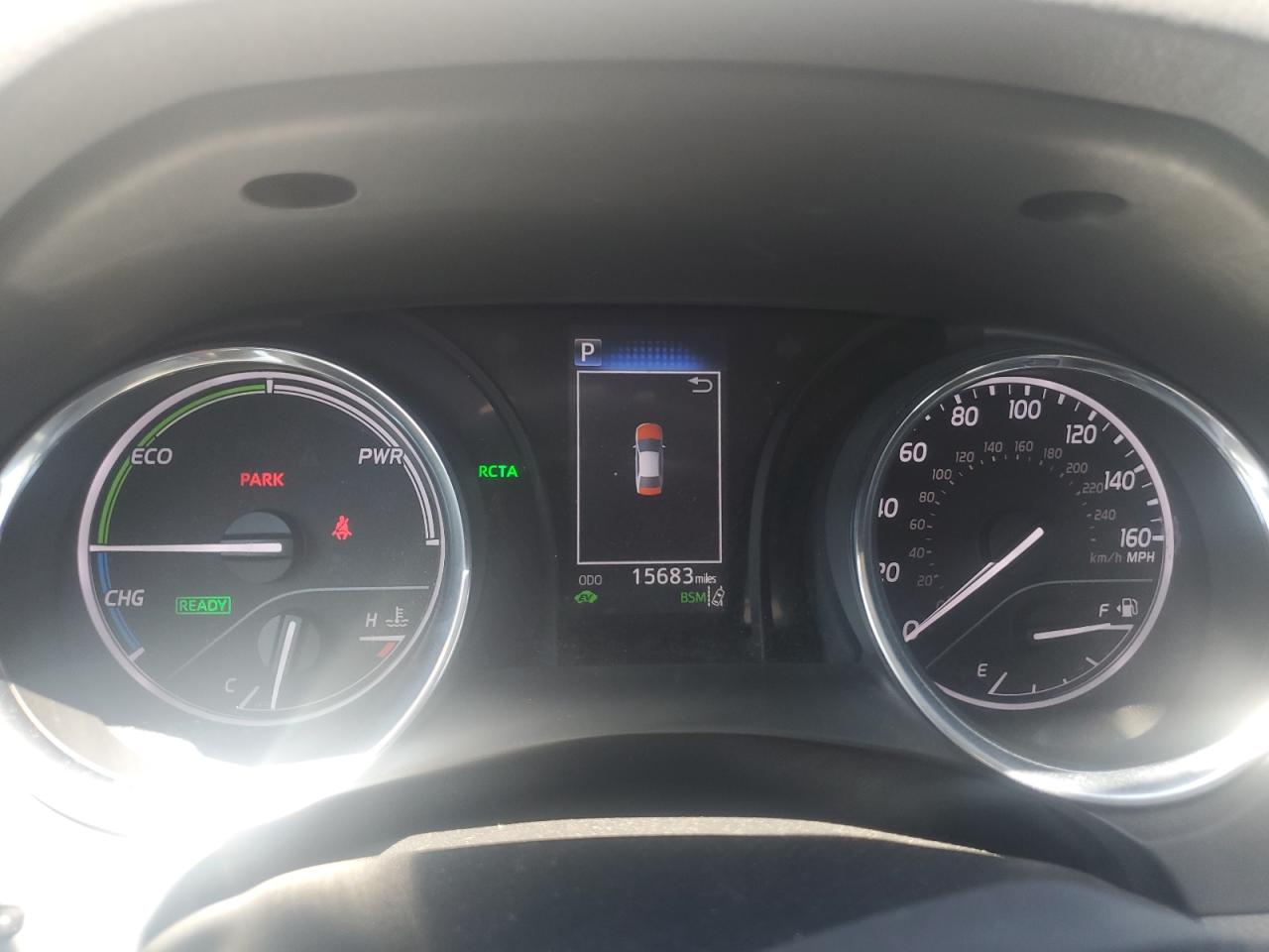 Toyota Camry le 2020