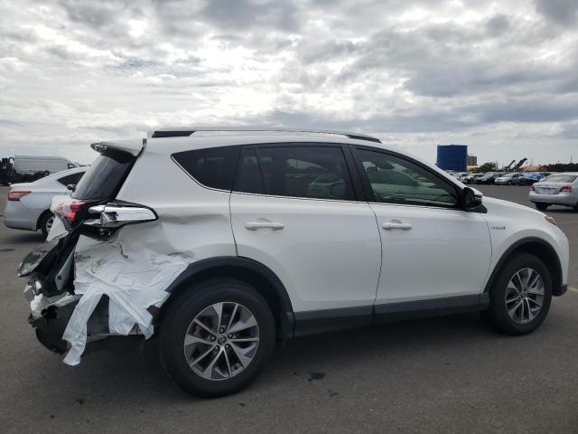 2018 TOYOTA RAV4 HV LE JTMRJREV3JD206016