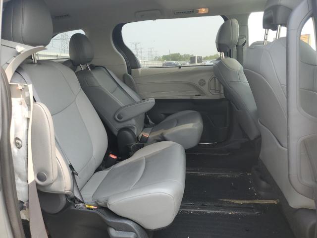 2022 TOYOTA SIENNA XLE - 5TDYRKEC0NS128511