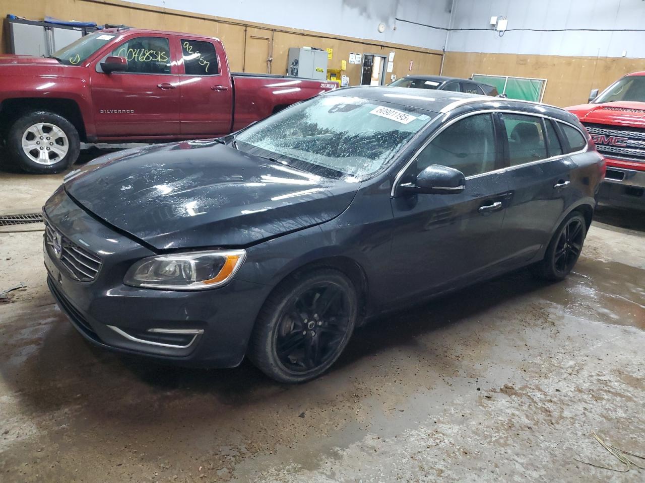VOLVO V60 PREMIER+