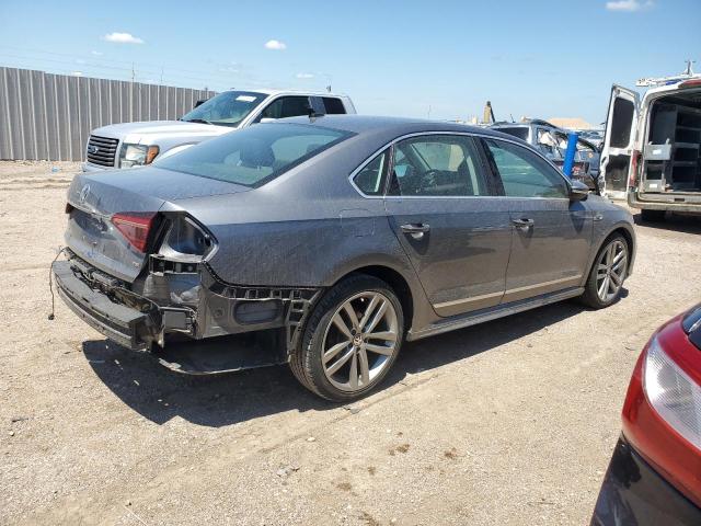 2017 VOLKSWAGEN PASSAT R-L 1VWDT7A33HC025833