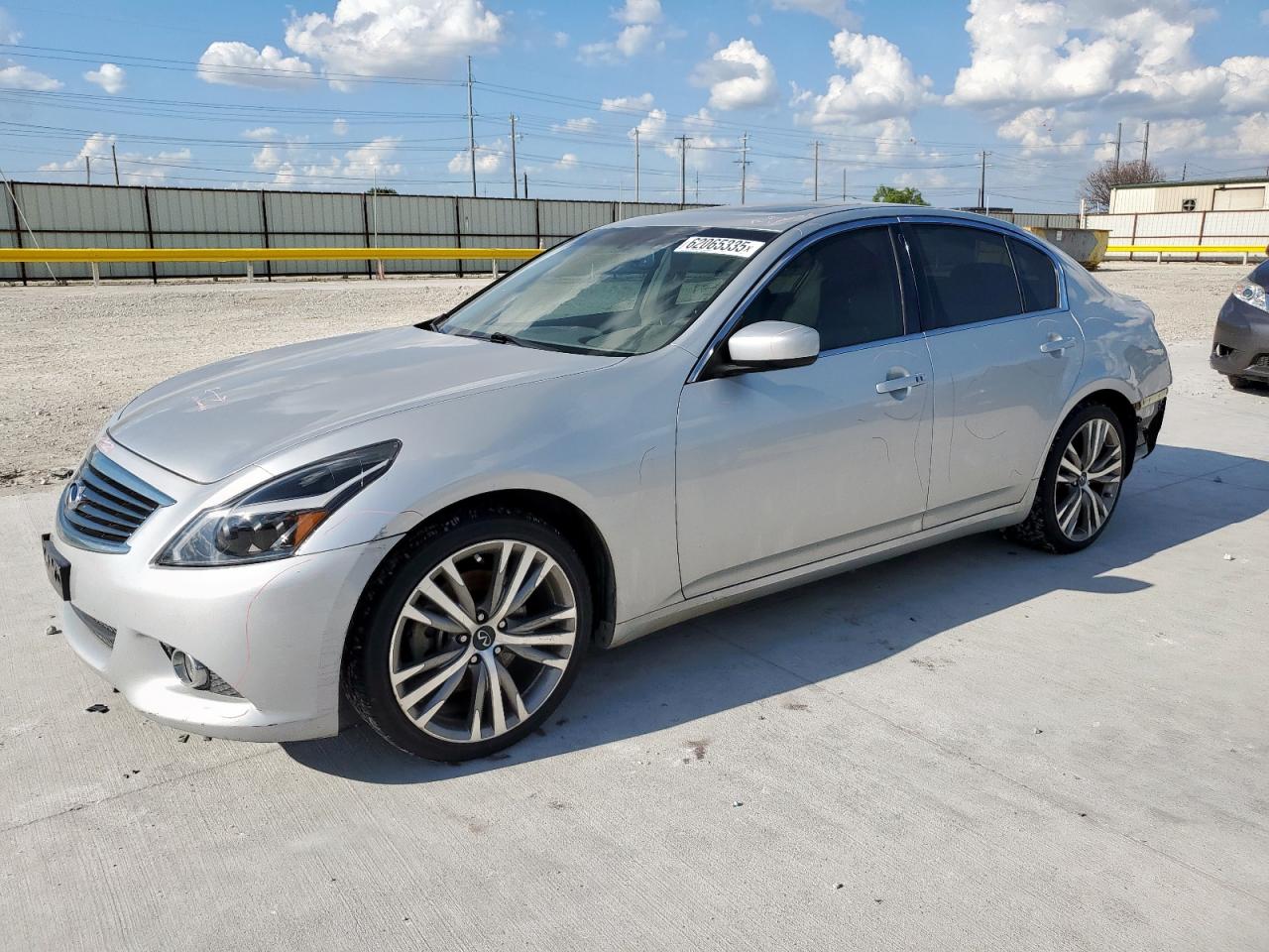 INFINITI G37 BASE