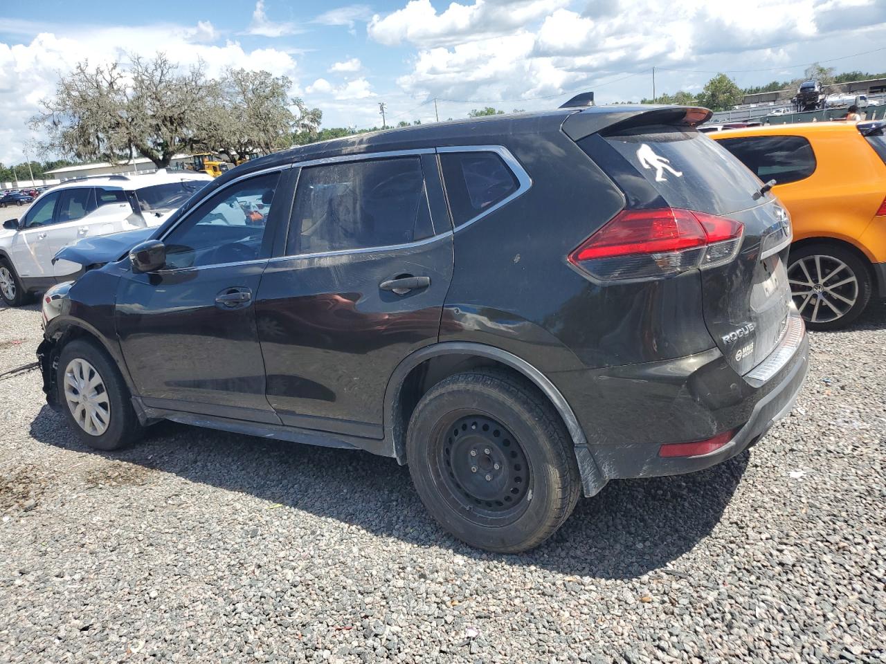 Nissan Rogue s 2017