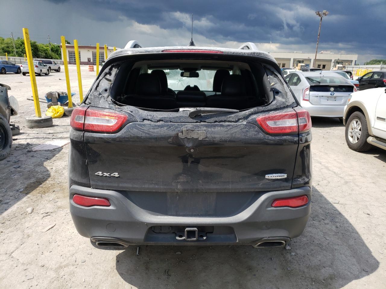 JEEP GRAND CHEROKEE LATITUDE