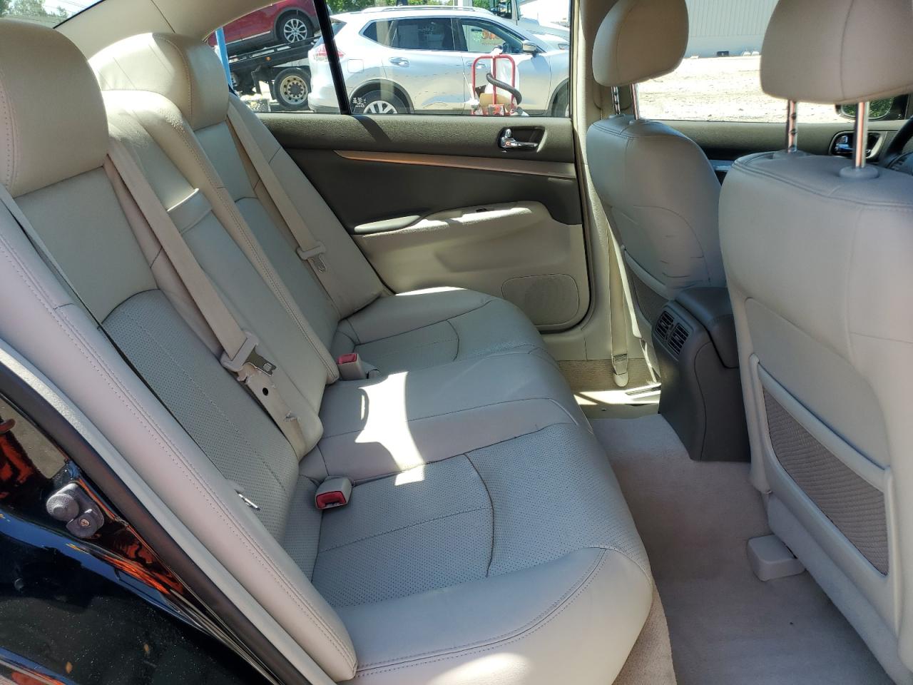 Infiniti G37 2012