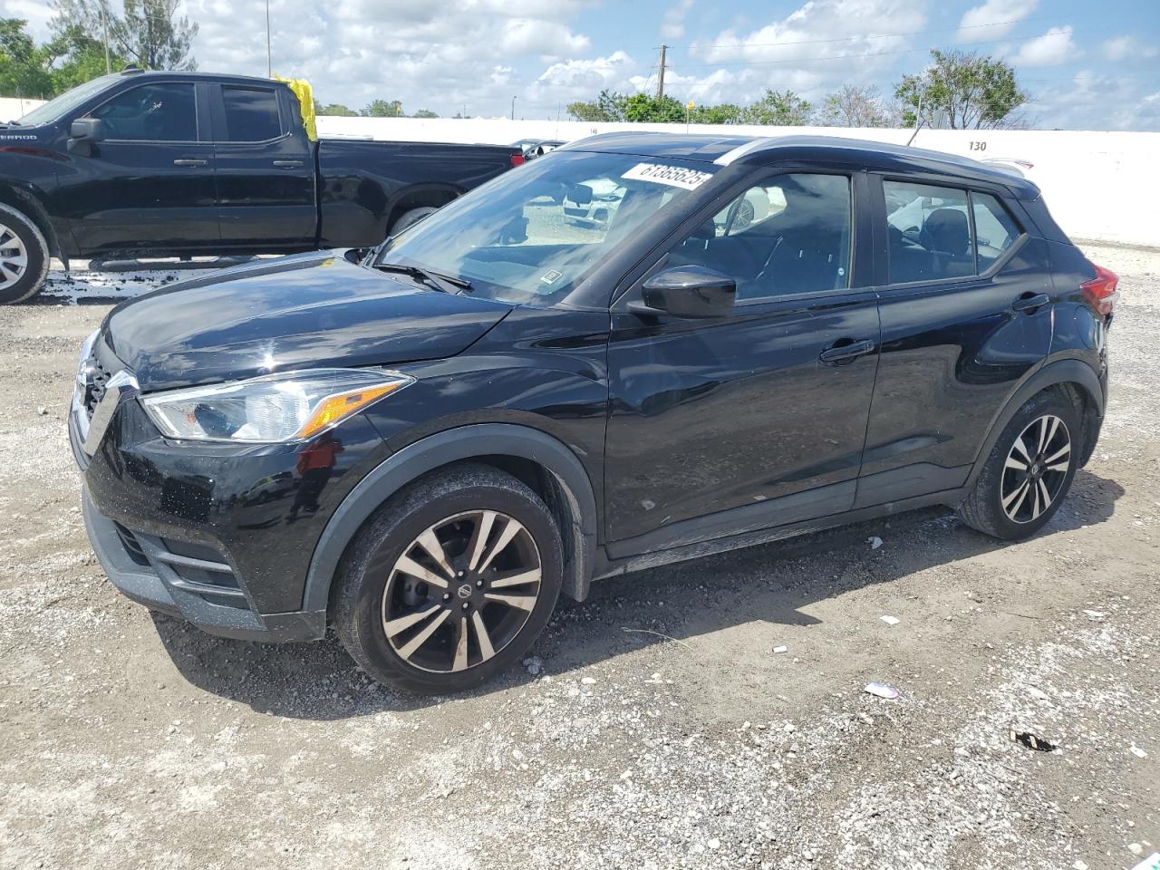 NISSAN KICKS S