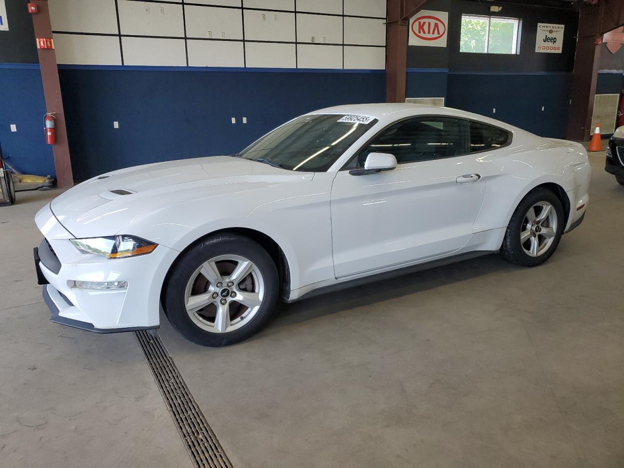 FORD MUSTANG