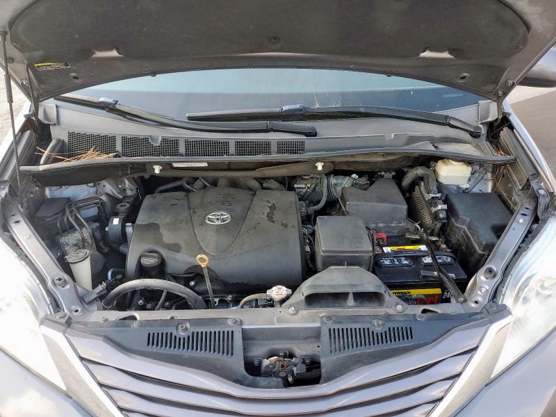 2017 TOYOTA SIENNA LE 5TDKZ3DC5HS885101