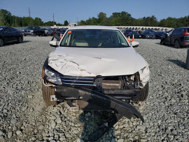 2015 VOLKSWAGEN PASSAT S 1VWAS7A35FC081095