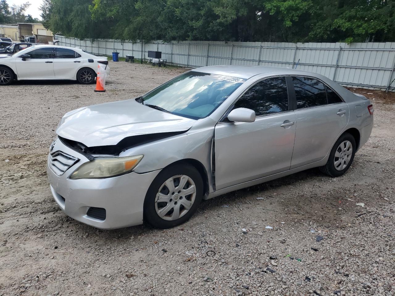TOYOTA CAMRY BASE