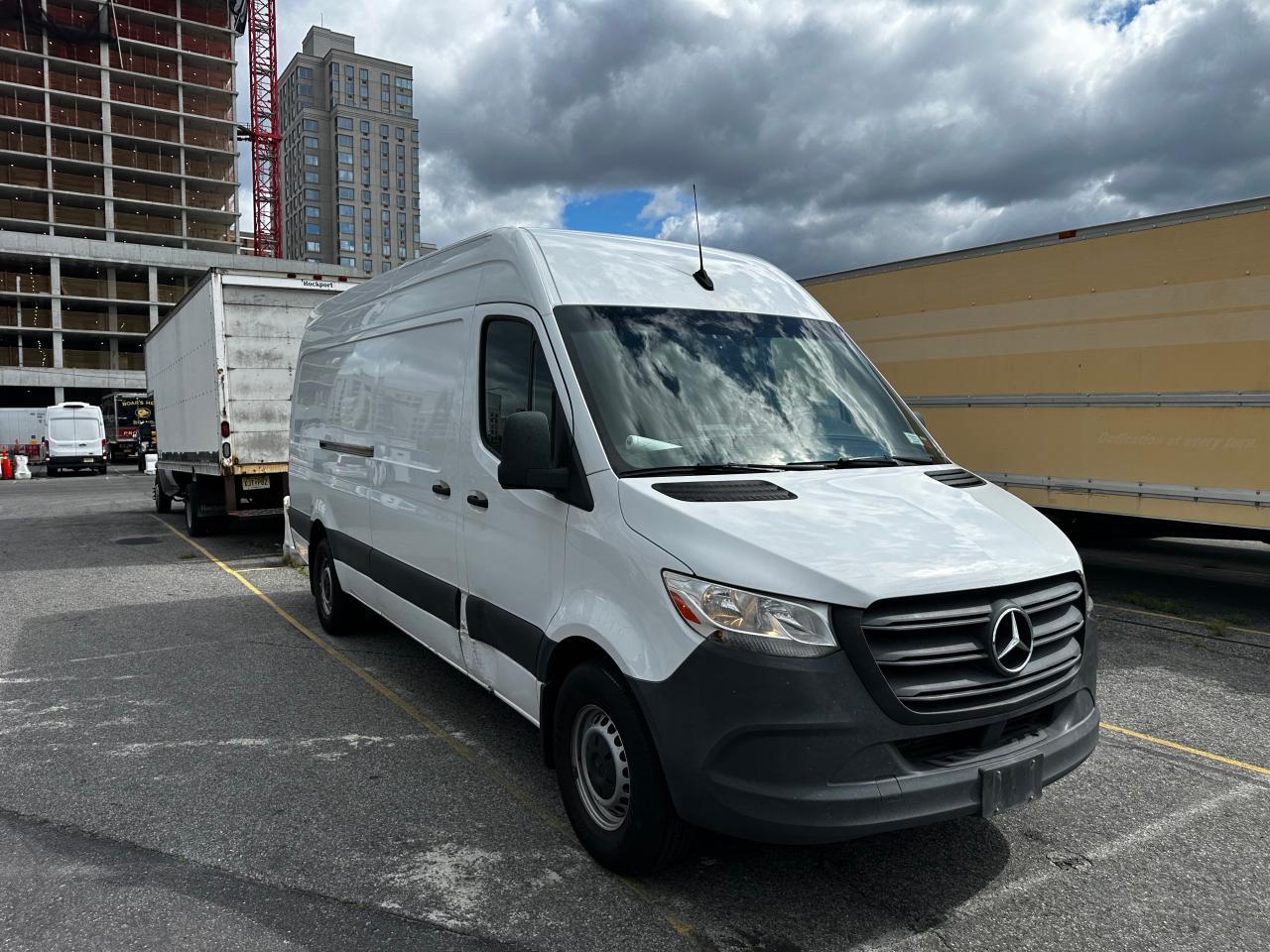 MERCEDES-BENZ SPRINTER 2500