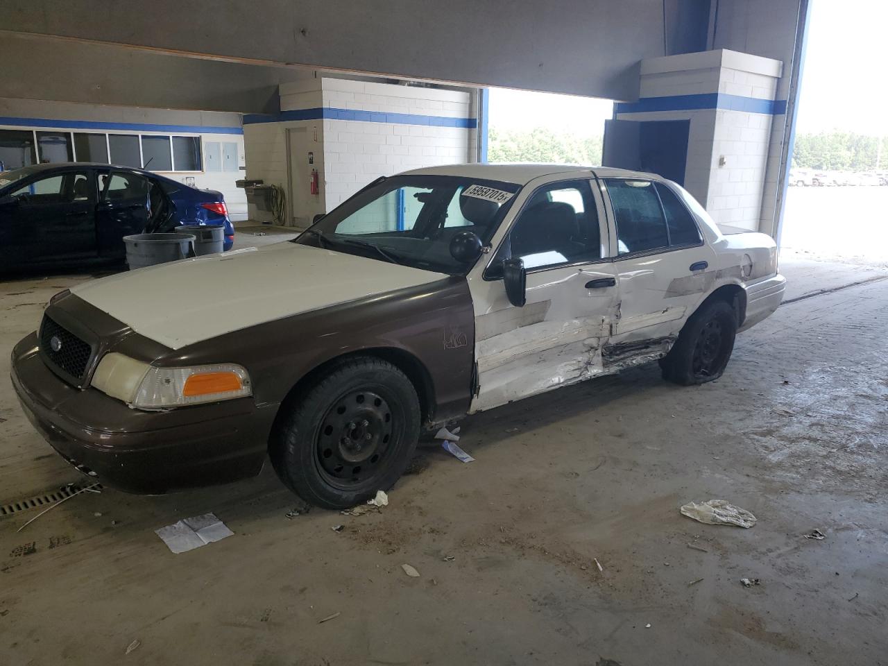 FORD CROWN VICTORIA POLICE INTERCEPTOR