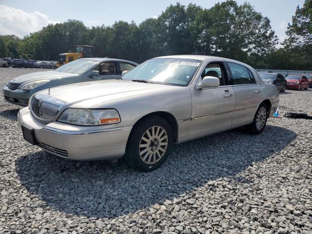 LINCOLN TOWN CAR E 2004 silver sedan 4d gas 1LNHM81WX4Y672563 photo #1