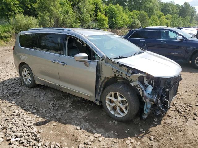 Vin: 2c4rc1eg4hr816866, lot: 60217735, chrysler pacifica touring l plus 20174