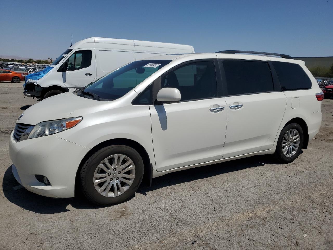 TOYOTA SIENNA XLE